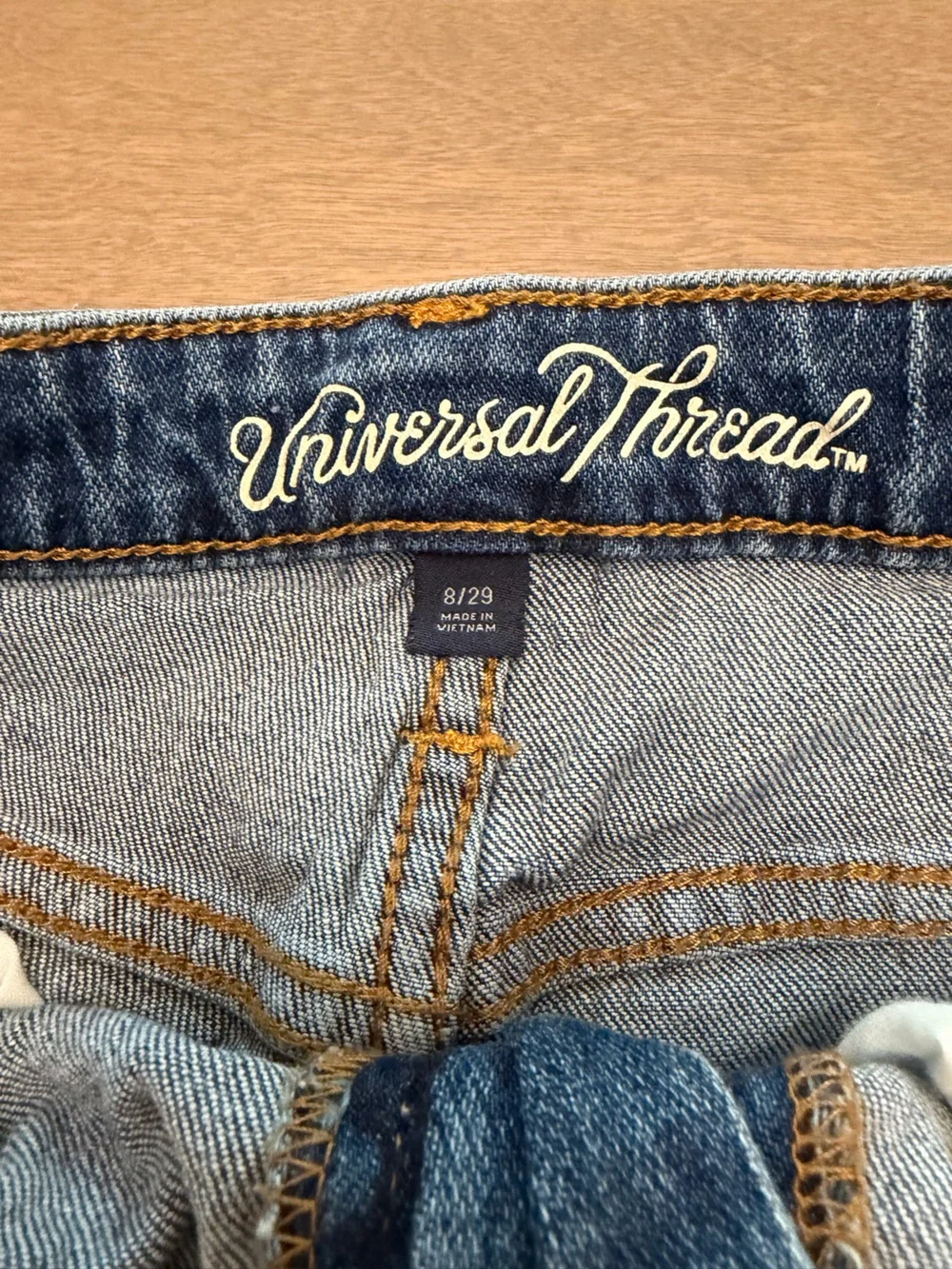 Universal Thread Women’s Denim Shorts Size 8/29 High Rise Distressed Cuffed